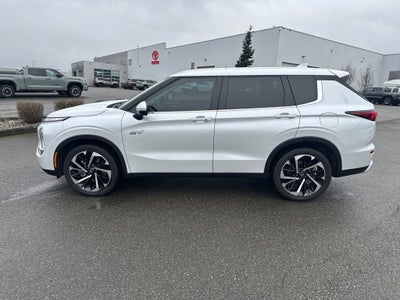 2023 Mitsubishi Outlander PHEV Base