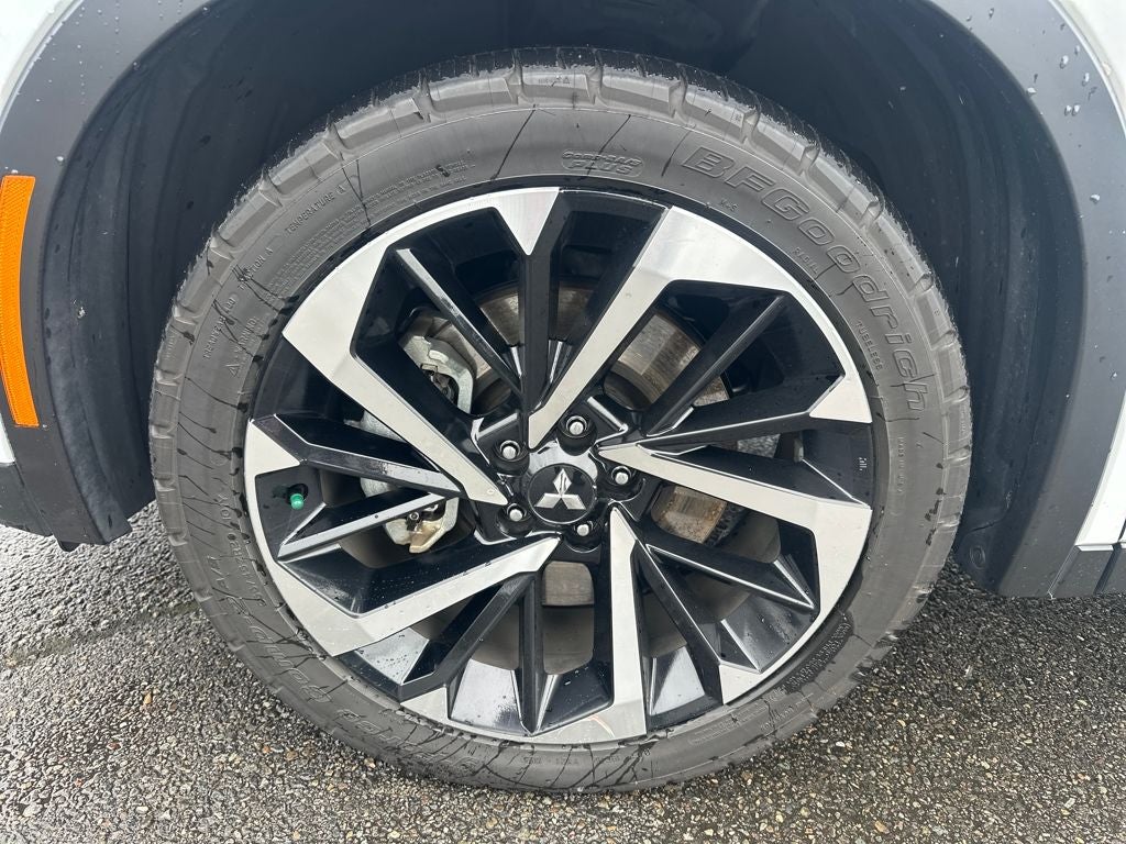 2023 Mitsubishi Outlander PHEV Base