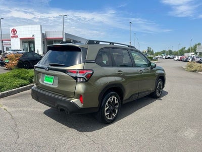 2025 Subaru Forester Premium