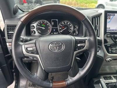 2019 Toyota Land Cruiser Base