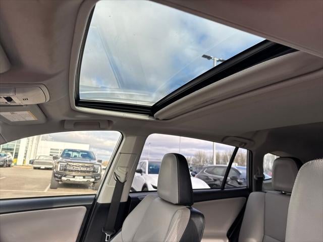 2017 Toyota RAV4 Hybrid Limited