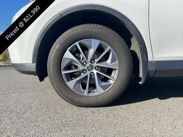 2017 Toyota RAV4 Hybrid XLE
