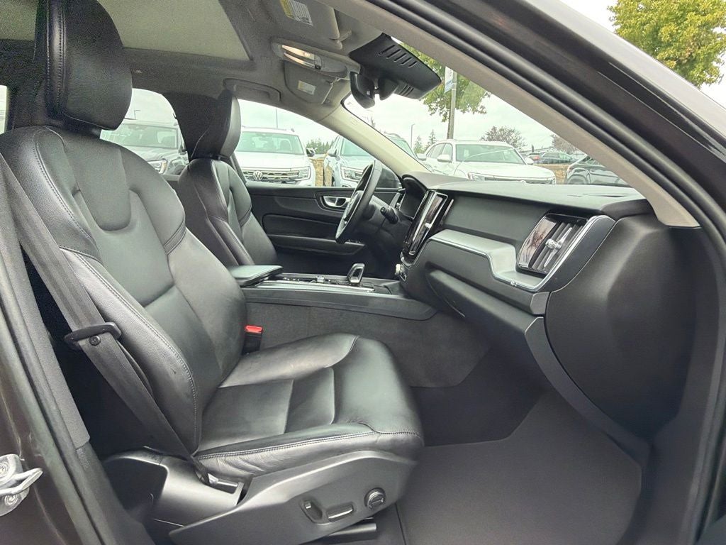 2023 Volvo XC60 B5 Core