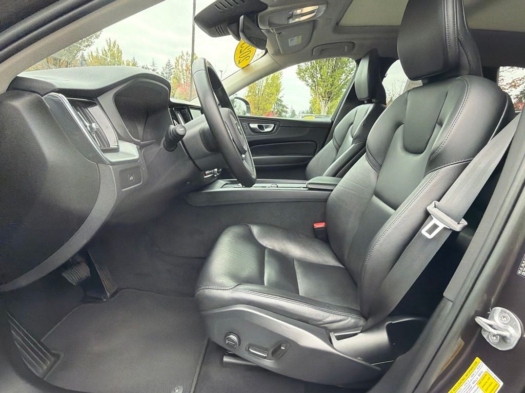 2023 Volvo XC60 B5 Core