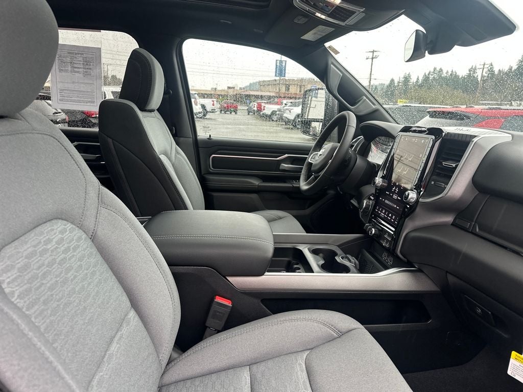 2025 RAM 1500 Big Horn Crew Cab 4x4 5'7' Box