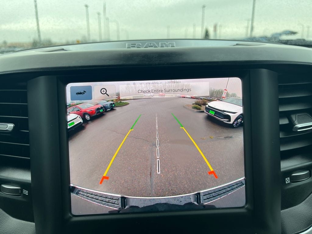 2022 RAM 1500 Big Horn Crew Cab 4x4 5'7' Box