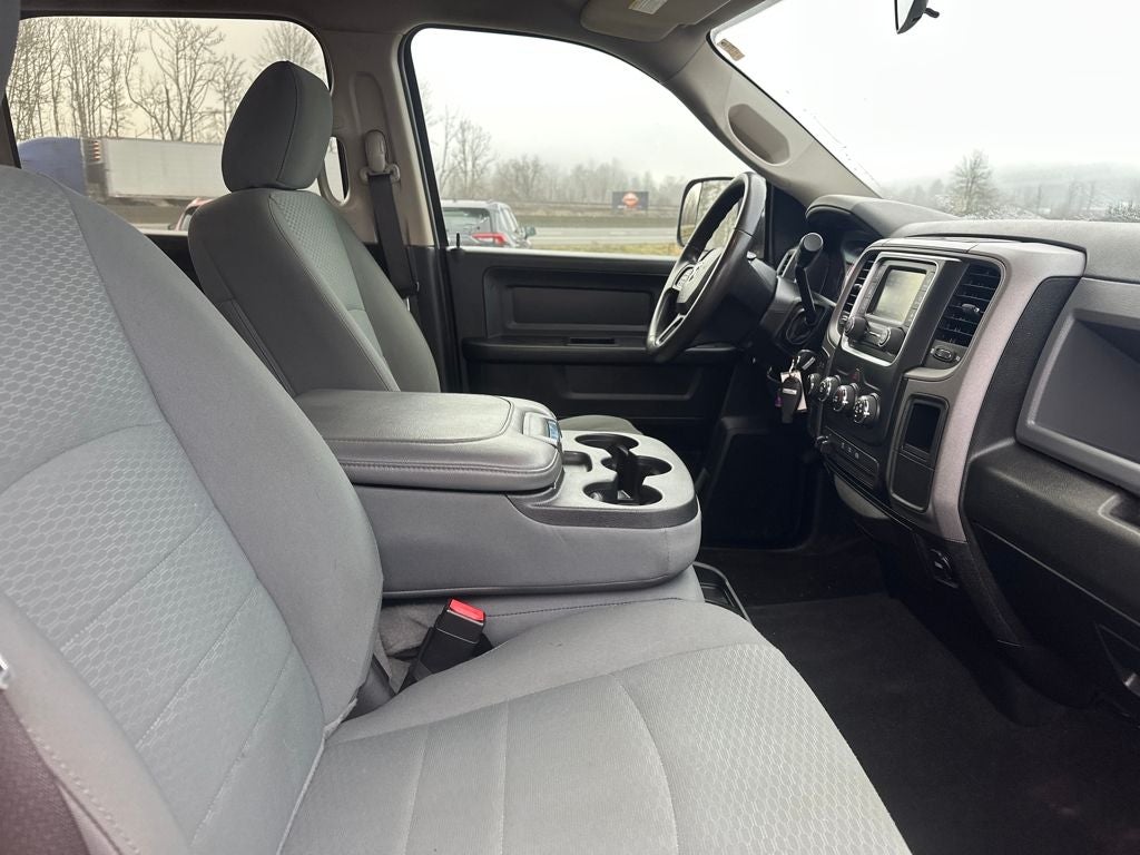 2018 RAM 3500 Tradesman Crew Cab 4x4 8' Box