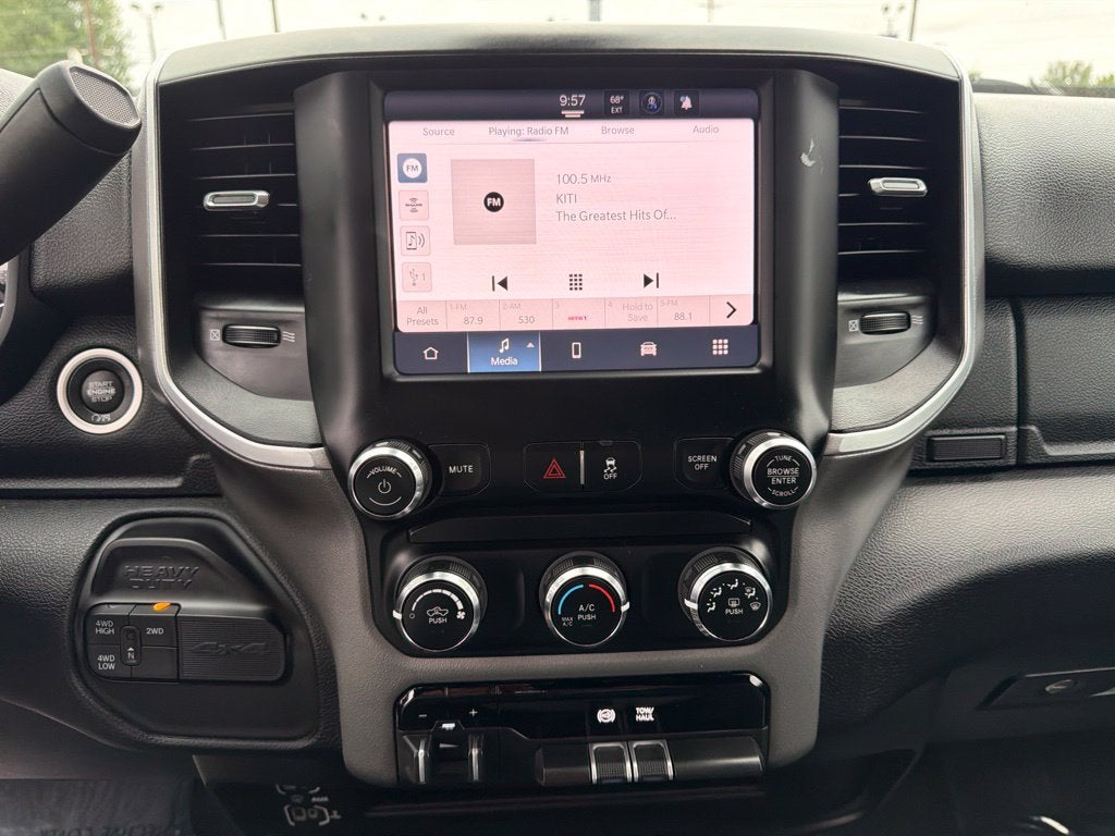 2024 RAM 3500 Big Horn Crew Cab 4x4 8' Box