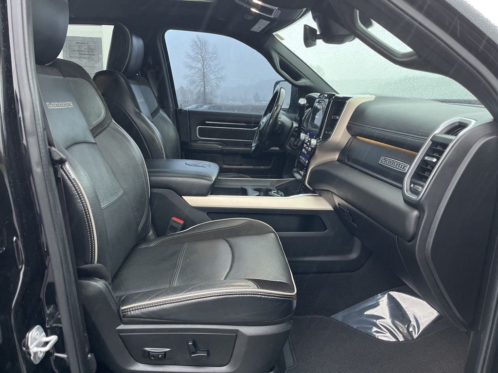 2019 RAM 2500 Laramie Crew Cab 4x4 6'4' Box
