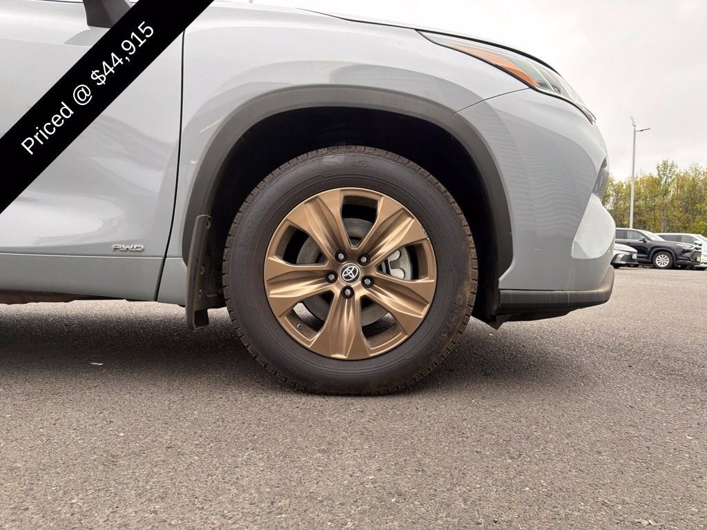 2023 Toyota Highlander Hybrid Hybrid XLE Bronze