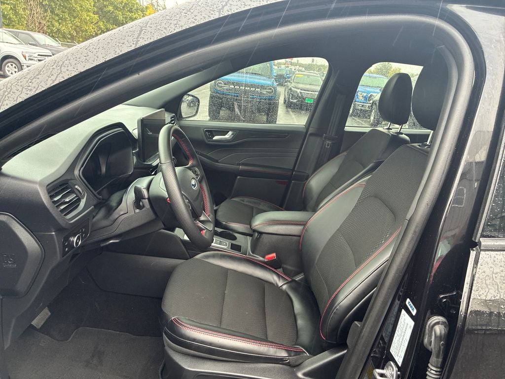 2025 Ford Escape Hybrid ST-Line Select