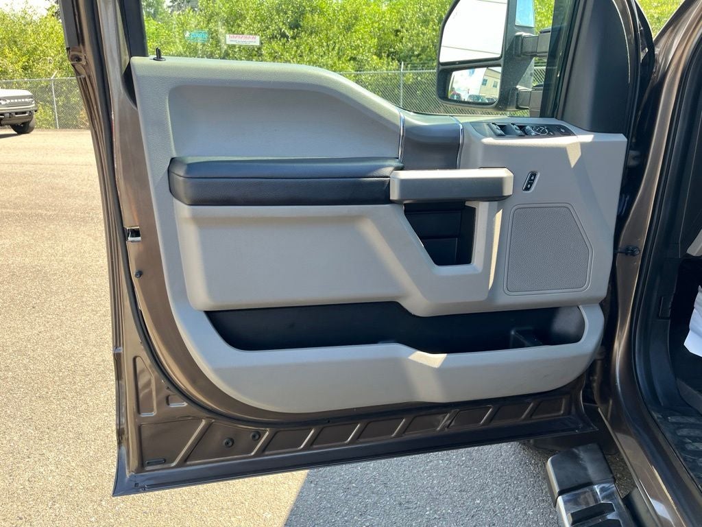 2017 Ford F-350SD XLT