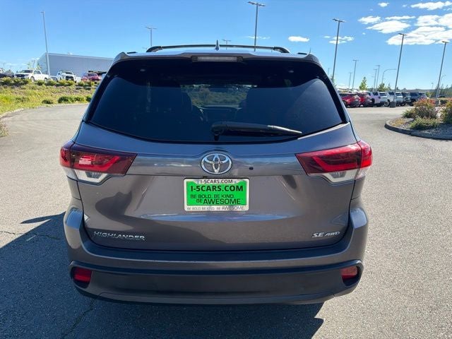2019 Toyota Highlander SE